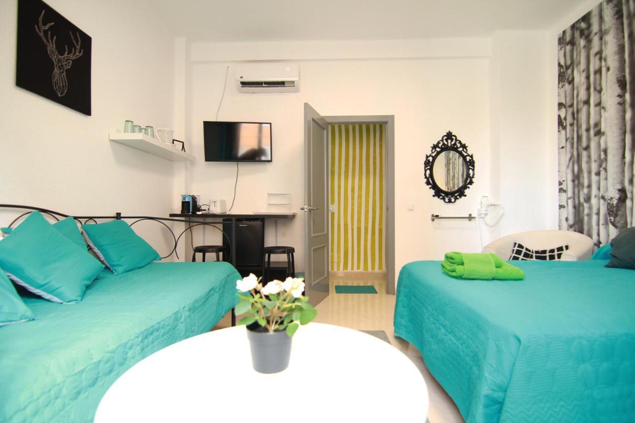Arriola Rooms Малага Екстериор снимка