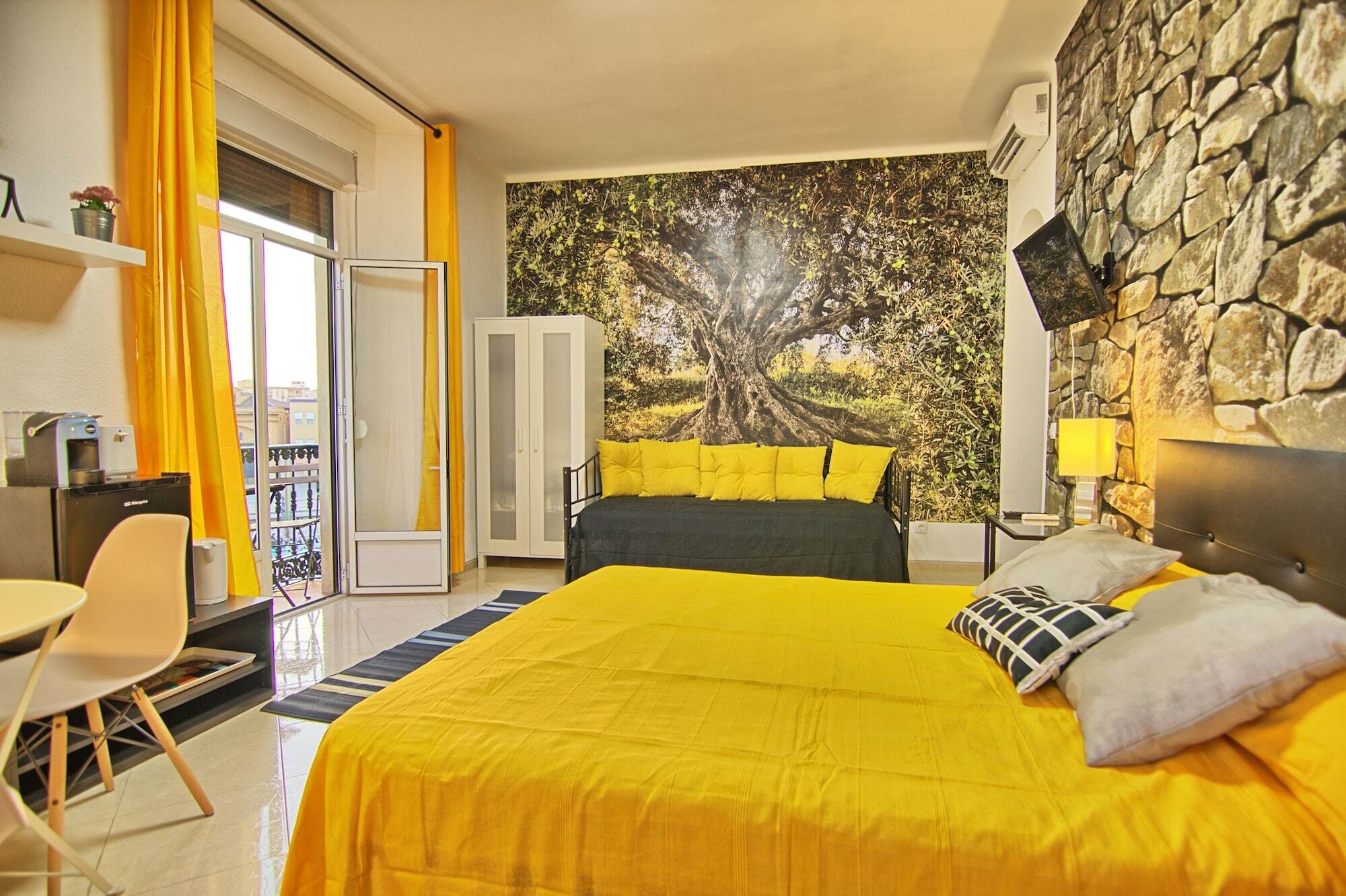 Arriola Rooms Малага Екстериор снимка
